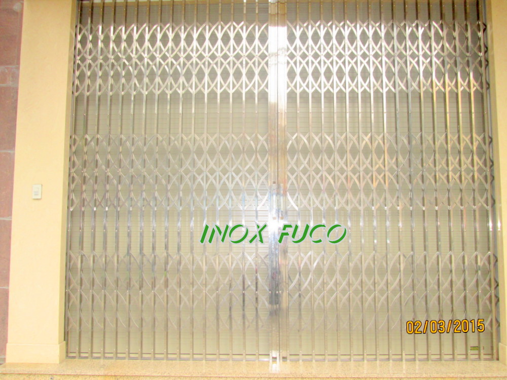 Cửa xếp INOX Hà Nội được sản xuất theo công nghệ của tiên tiến nhất của Đài Loan. Nguyên liệu làm bằng INOX 304 hoặc INOX 201